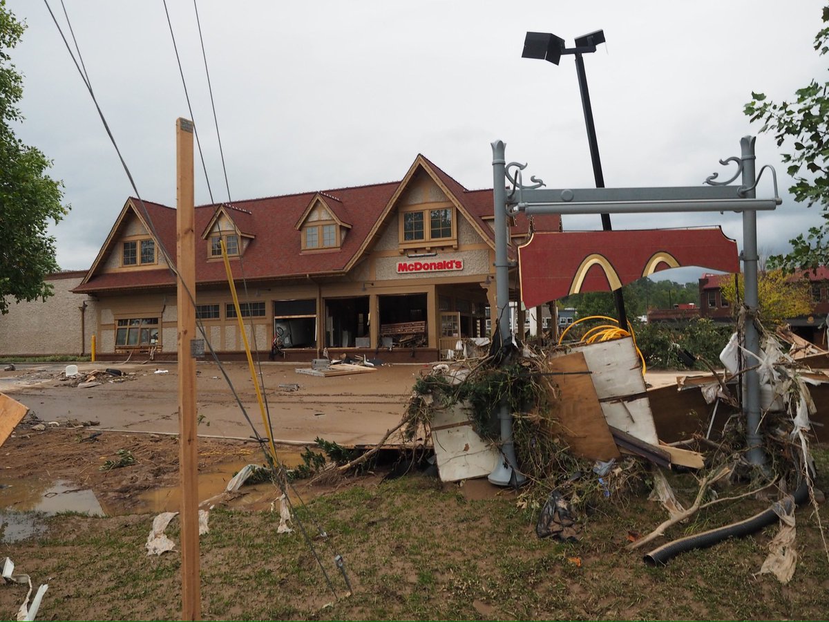 wncheatfairy's tweet photo. I have hundreds more. Will be posted on my @SmugMug soon.
#helene2024
#wncstrong
#avlstrong https://t.co/24AEYA2RC3