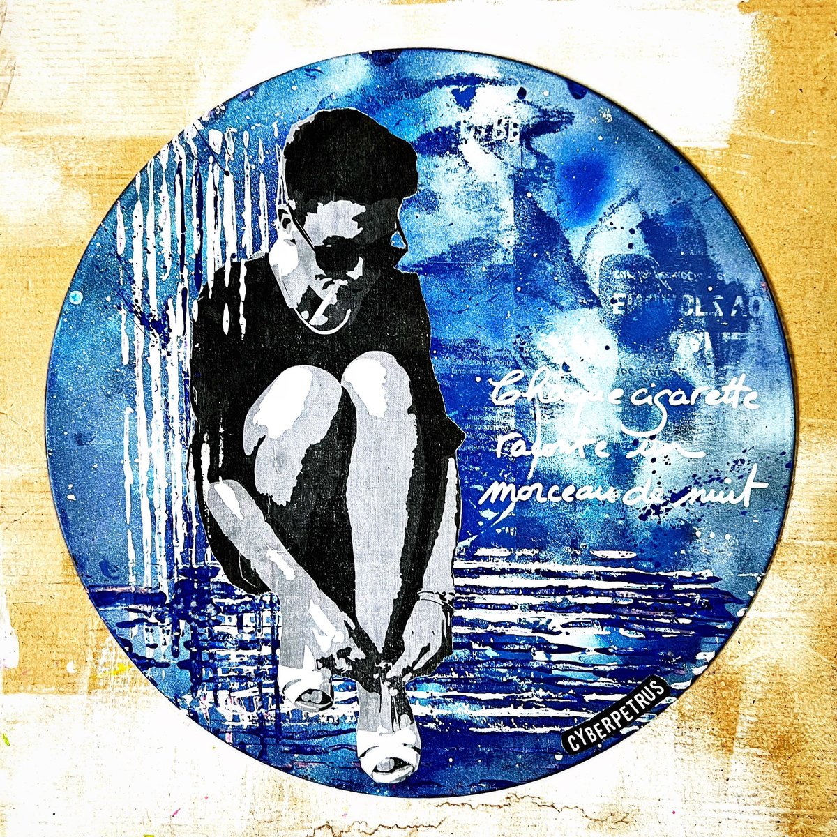 Vinyl Art - Chaque cigarette raconte un morceau de nuit… 🔵 Collage dans la rue prévu le week-end prochain 🤗 Bon dimanche les amis 😉👍🏼 #VinylArt #StreetArt #Vinyle