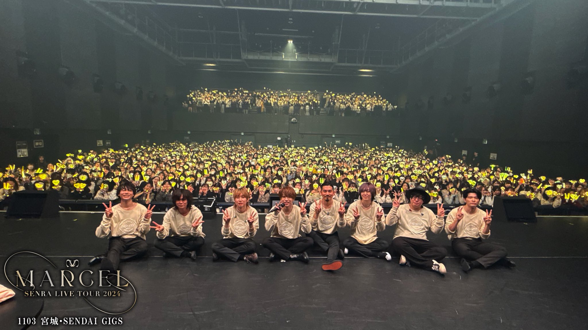 センラ ワンマンライブ 2024 MARCEL ミニフォトカード 黒スーツ 椅子