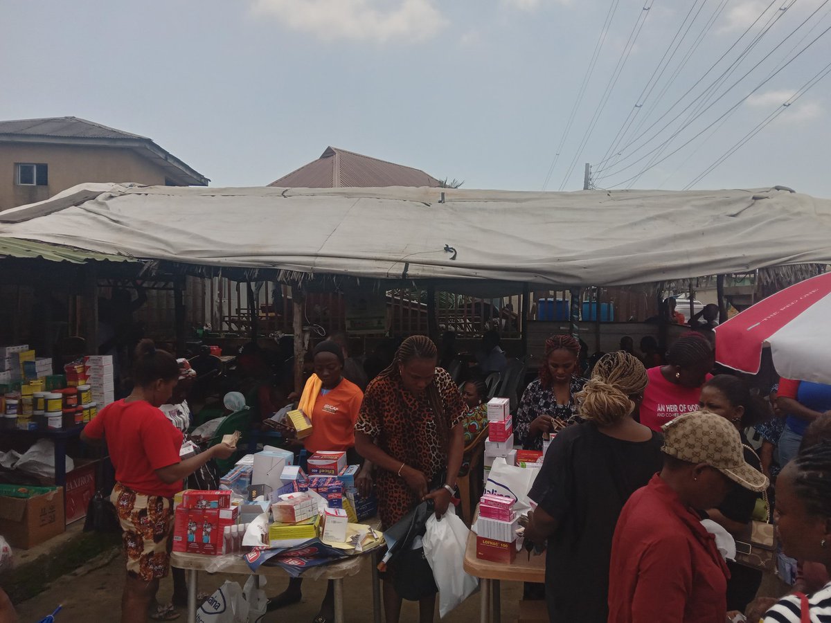 Tillit_MSME's tweet photo. Empowering Patent and Proprietary Medicines Vendors in Ajah, Lagos state! Our Paycient Finance by Tillit team shared essential tips on responsible borrowing:
- Evaluate financial needs
- Build a strong financial foundation
- Weigh loan terms
Foster sustainable growth. https://t.co/5R4PHx8Lro