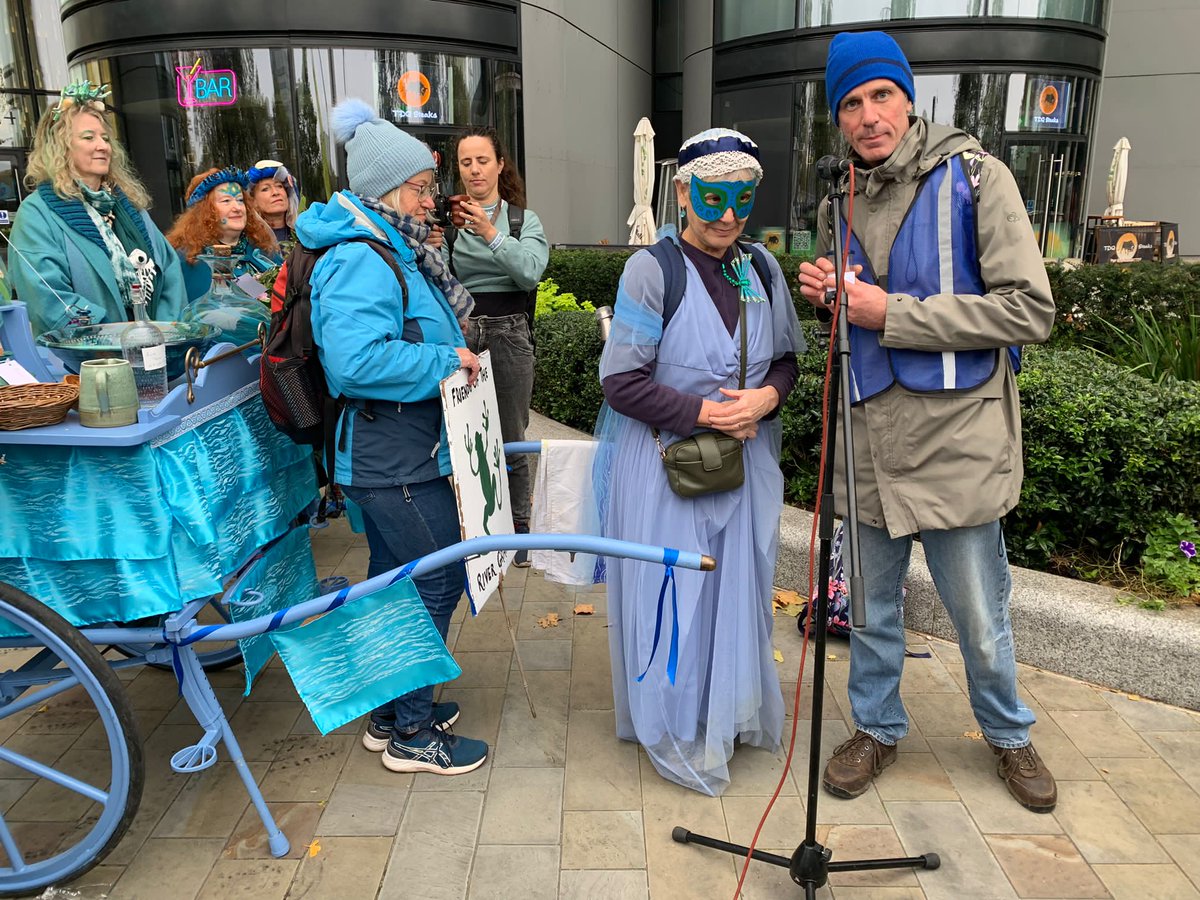 Rob Mungovan (@robmungovan) on Twitter photo River Rebel, aka Elizabeth, delivers Shep water to meet with other ceremonial rivers. Meanwhile, I say a few words of the pressures facing the Shep <a href="/WildTroutTrust/">The Wild Trout Trust</a> #MARCHFORCLEANWATER River Rebel, aka Elizabeth, delivers Shep water to meet with other ceremonial rivers. Meanwhile, I say a few words of the pressures facing the Shep <a href="/WildTroutTrust/">The Wild Trout Trust</a> #MARCHFORCLEANWATER