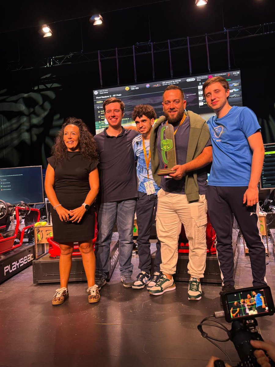 GT PULPI✅

🥉Nos subimos al podium de la competición por equipos, teniendo que remontar.

Qué orgullosos estamos de vosotros <a href="/MehdiHafidi59/">Mehdi Hafidi</a> <a href="/antonioSK20/">AntonioSK</a> <a href="/ERM_NicoRD/">Nicolás Romero</a> 👏🏽💙

¡Nos vemos en la próxima, Pulpí!🫡