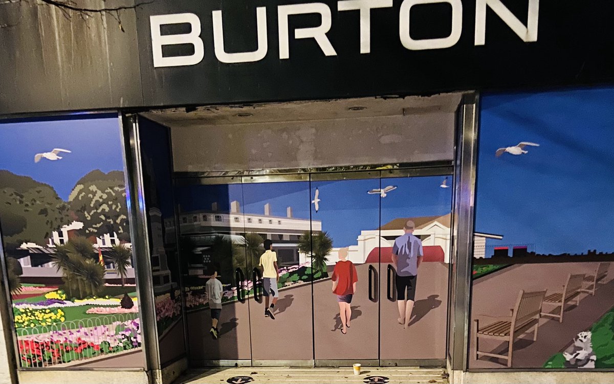 OldmossyAmos's tweet image. After months of campaigning and speaking at a recent full Council meeting we now have empty shop windows being wrapped in Clacton Town Centre 
#Clacton 
#Gettingthingsdone