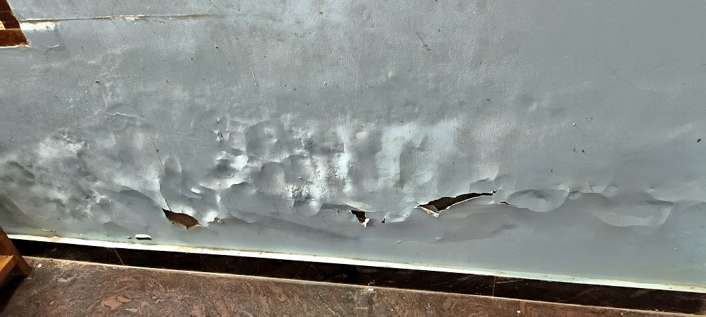 mukil1123's tweet image. வீட்டுல இந்த dampness problem வந்துட்டேயிருக்கு. ஏதாச்சும் solution இருந்தா சொல்லுங்க மக்களே..