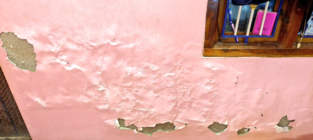 mukil1123's tweet image. வீட்டுல இந்த dampness problem வந்துட்டேயிருக்கு. ஏதாச்சும் solution இருந்தா சொல்லுங்க மக்களே..