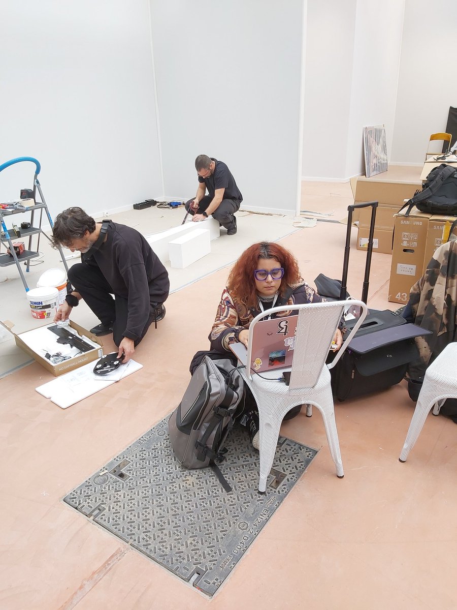 Lorna Mills tweet media