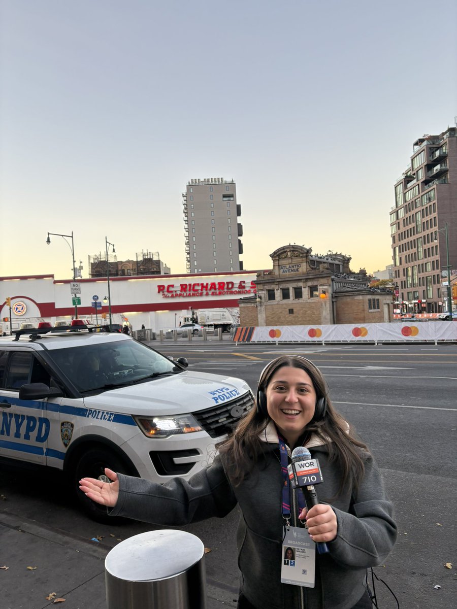 NatalieMigliore's tweet photo. It’s TCS marathon day in New York City! I’m ready at Mile 8! Listen live on #710WOR as @KenRosatoTV and I join @LenBermanSports to cover the TCS NYC Marathon Live! https://t.co/SC4WEeH4Bj