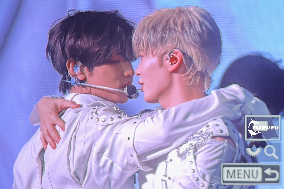 zhbinfile's tweet image. love their friendship