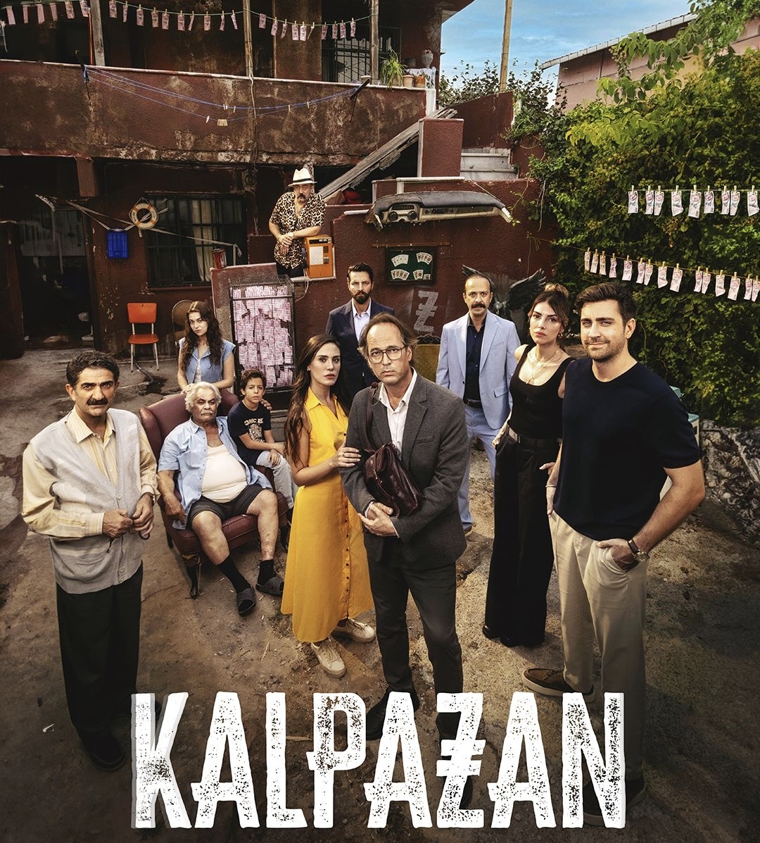 FrizbiTv's tweet photo. Kalpazan'ın 2. bölümünü şimdi izleyebildim. Kesinlikle son zamanların en iyi dizisi. Yorumlarda da belirtildiği gibi dizide Breaking Bad havası var ve 2 saat 25 dakika su gibi aktı gitti. Keşke dizi pazar günü yayınlansaydı. Herkesin emeklerine sağlık.
#Kalpazan https://t.co/igdCNCga84