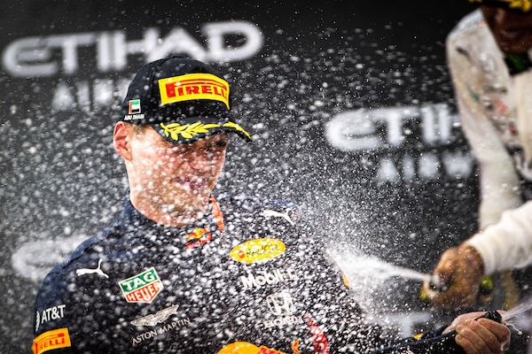 Sportunefrance's tweet photo. Sur la fiche de paie, Max Verstappen est le champion du monde 2024. Et de loin

Des rookies, Liam Lawson et Franco Colapinto, au pilote Néerlandais, découvrez la grille de tous les salaires des pilotes de la saison de F1
🔗 https://t.co/kcHcSea4NY https://t.co/KXGOhHpdGU
