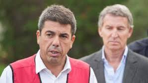ELTOLAVARA6's tweet photo. Cuál de los dos es más INUTIL?? https://t.co/qyCBCfogn9