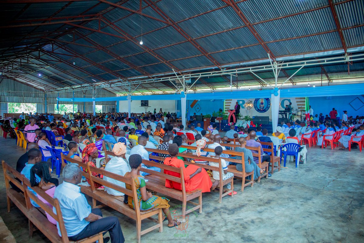 #Burundi: Accompagné du Maire de la ville de Bujumbura et de quelques sénateurs, dimanche le 3 novembre 2024, le Président du <a href="/Burundi_senat/">Inama Nkenguzamateka</a>, Très <a href="/HonSinzohagera/">Hon.Sinzohagera Emmanuel</a>, s’est associé aux chrétiens de Rehoboth Holy Church de #Ngagara en <a href="/MairieBuja/">Mairie de Bujumbura</a>, dans une prière de célébration