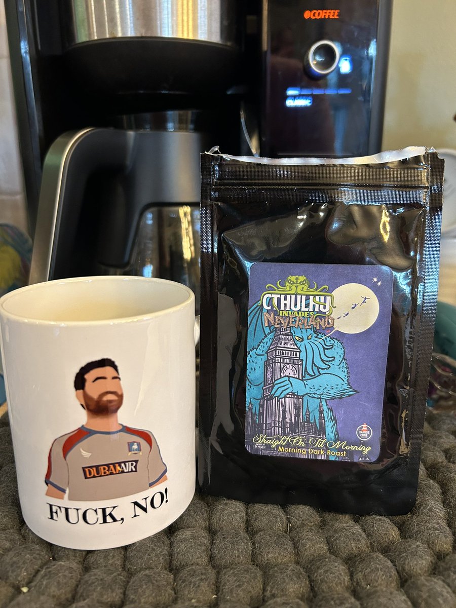 Let’s get this Sunday started right. <a href="/jesterlou/">Travis Gibb - BUBBLEGUM RAZOR IN PRE-LAUNCH</a> <a href="/ComicBookYeti/">Lo the Comic Book Yeti</a>