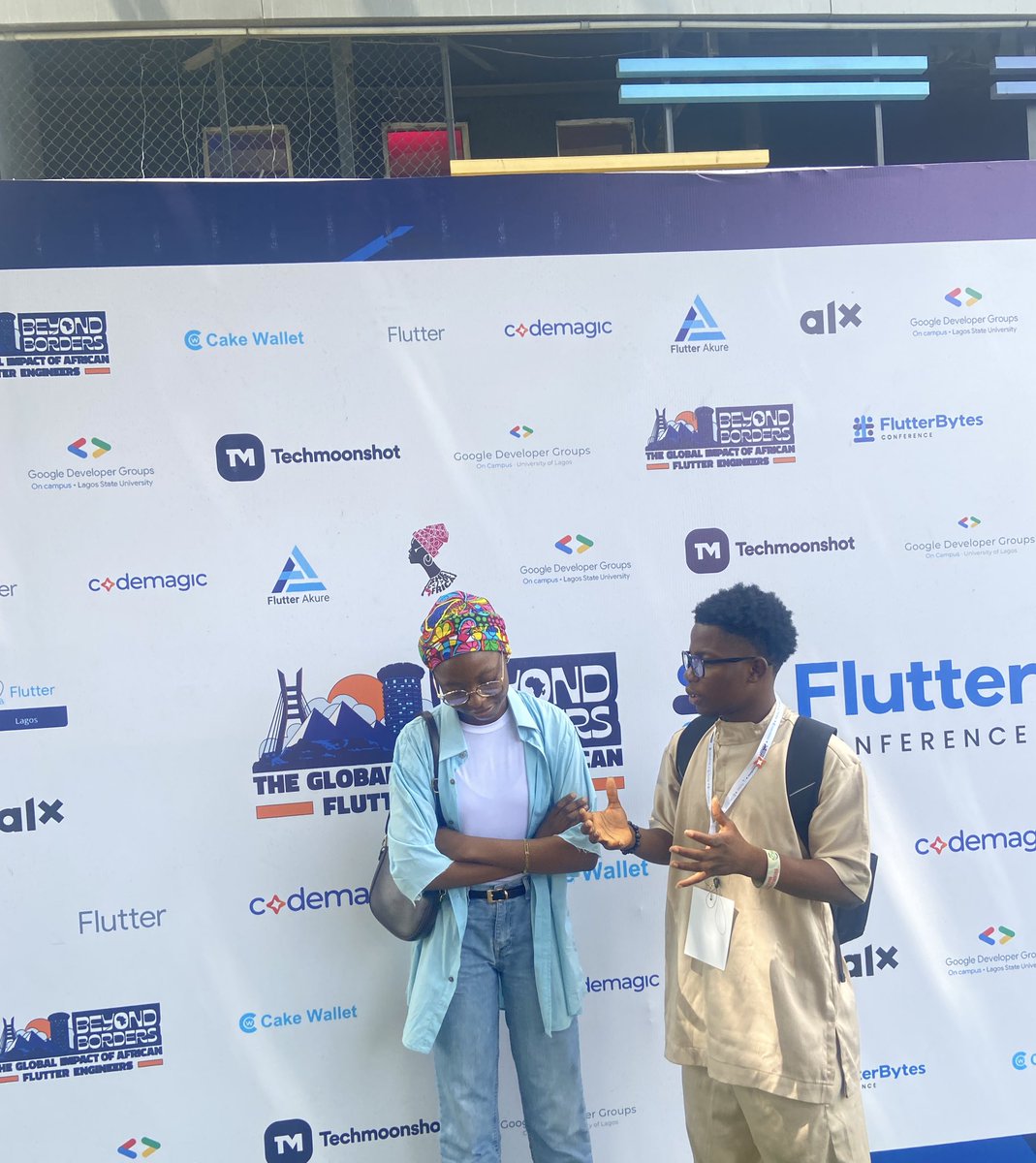 taiwosharon36's tweet image. Finally got to meet Smith😅🫶….i met this genius as well😌✨
 #FlutterBytesConference2024