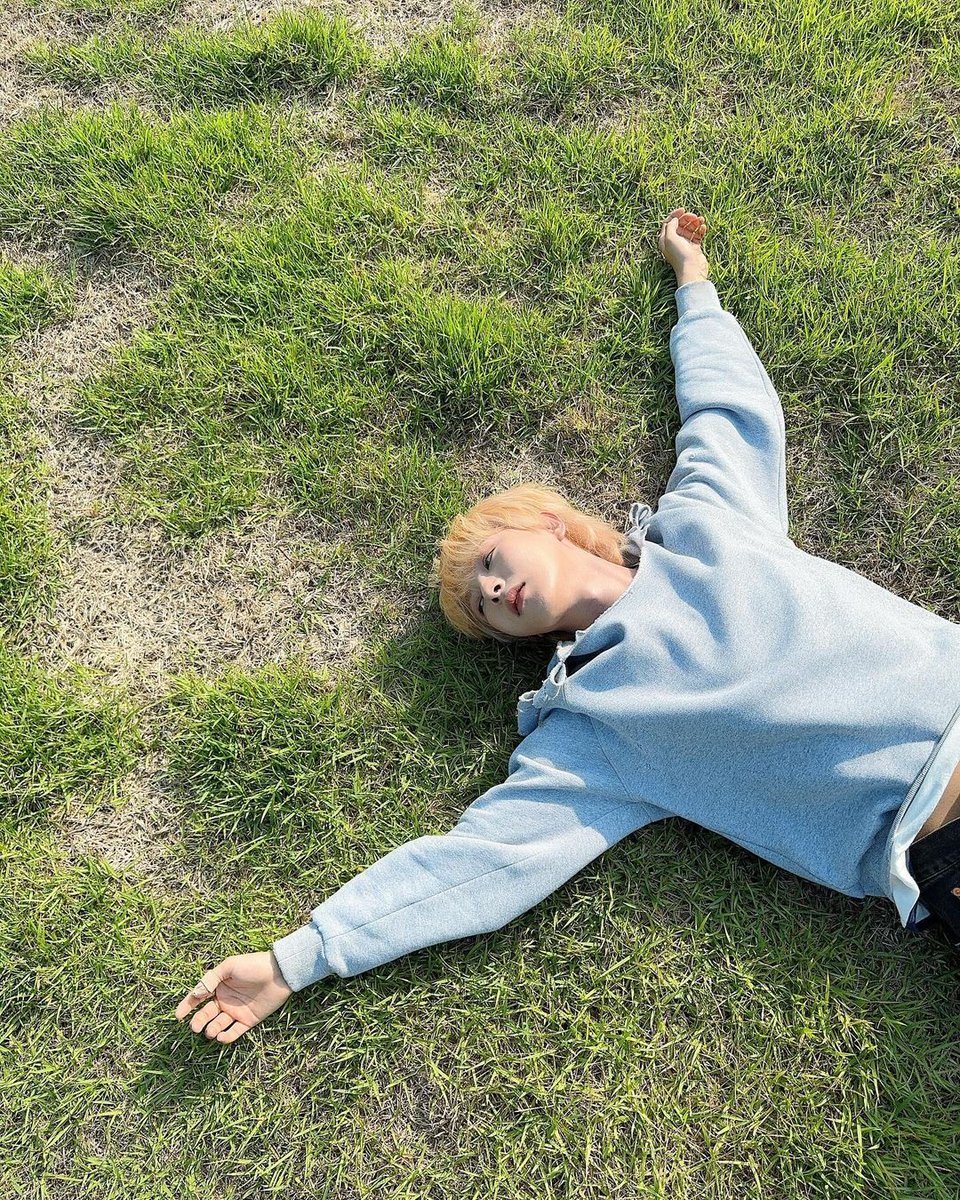 NCTDREAMVIBE's tweet image. 런쥔 인스타 업로드 #RENJUN 

🌱☀️