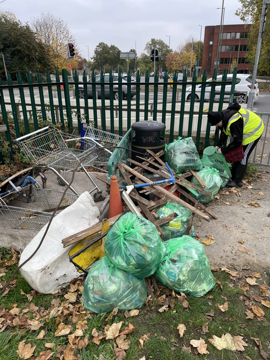 LincolnJopp's tweet photo. Out early this morning with the legendary Spelthorne Litter Pickers.  A properly swept up community group. Everything crossed for 17 Nov. More to follow… https://t.co/cBOBucPpLe