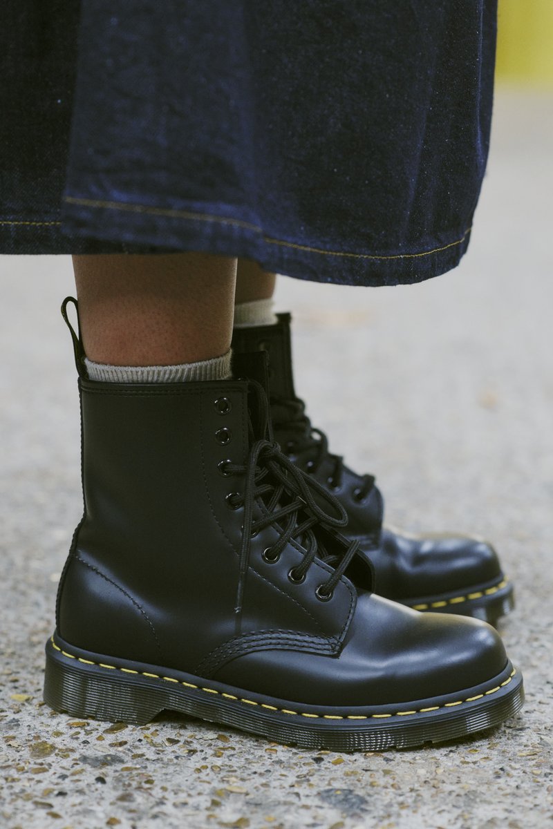 Whatever your style. The 1460 boot. Worn like no other.

Discover more: bit.ly/3UwDl0m