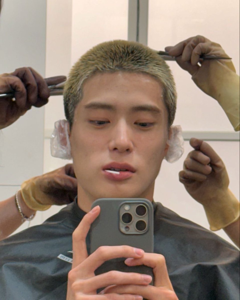 yunotized's tweet photo. the way jaehyun looks deadly gorgeous even with his ready-for-military haircut... https://t.co/yFjZPl3yyo