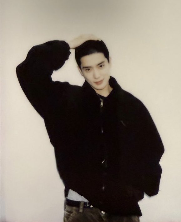 no but he looks so good