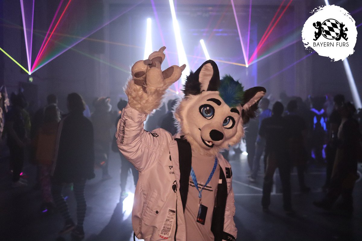 White_Point_'s tweet photo. #BFD15 was an absolute blast, see you next time 

#FursuitEveryday https://t.co/mPOySPwLhm