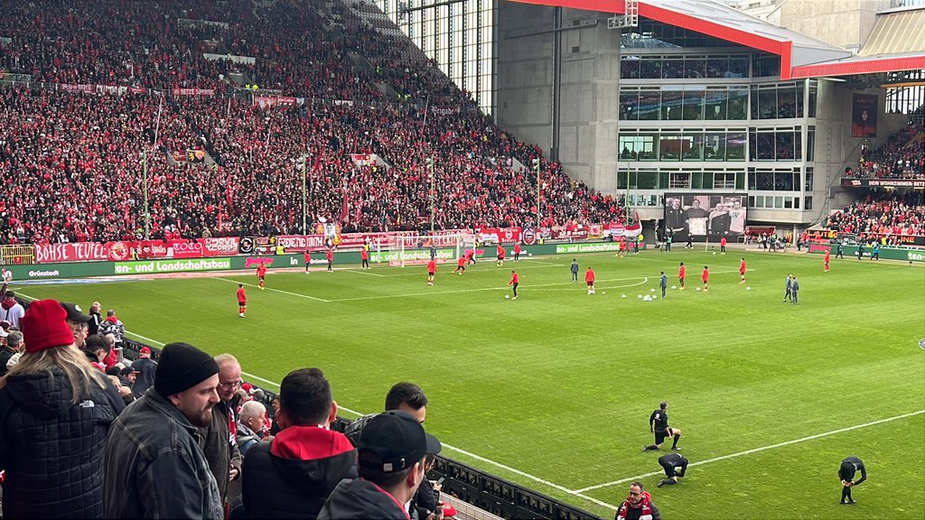 FCK_UK's tweet image. Auf geht’s #Betze #FCKFCM 💪🏻