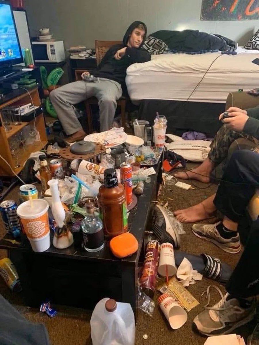 GordonGekko's tweet image. “Kamala will win and the markets will dump bro, trust me”