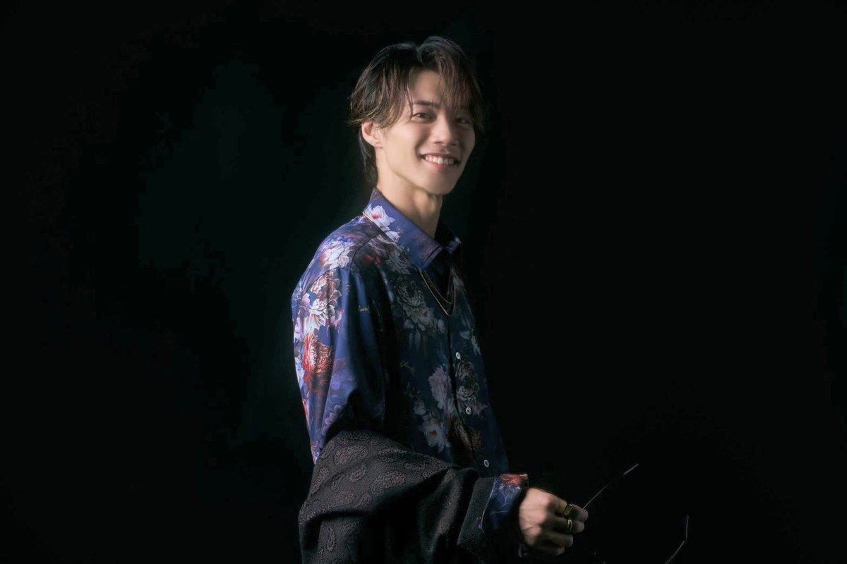 AKITO_SOLIDEMO's tweet photo. 31歳になりました。

たくさんの出会いに心から感謝です。
みんないつも本当にありがとう。

これからもたくさん挑戦して、
自分磨いてかっけぇ男になります。

俺らしく！人生謳歌してやるぜ！

そして「Tokyo All Night」リリース🎉
パーティーチューン！
みんな聞いてね！

https://t.co/nsrxqIRPyR https://t.co/Jv8gMcPhJN