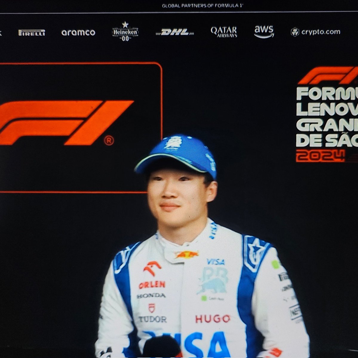 RossMidd's tweet image. After such an entertaining session the best bit of the day was the camera operator not adjusting quick enough from George to Yuki. #BrazilGP #F1