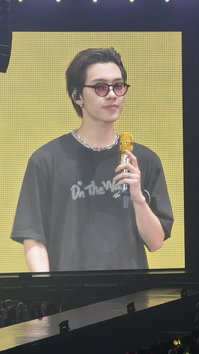 nongemiliko's tweet photo. 😭😭😭😭 หล่อจังวะ
#WayV #Hendery
#WayV_ONTHEWay_inBKK
#WayV_ONTHEWay_in_BANGKOK
#WayV_ONTHEWay_in_BANGKOK_Day2 https://t.co/f0FtSoN38G