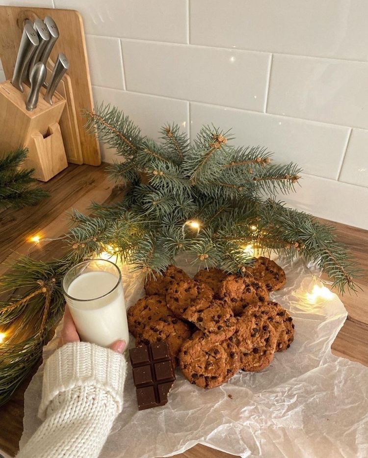 modernlilithh's tweet photo. 50 days until Christmas Eve 🌲 https://t.co/rDTE6sEiq5