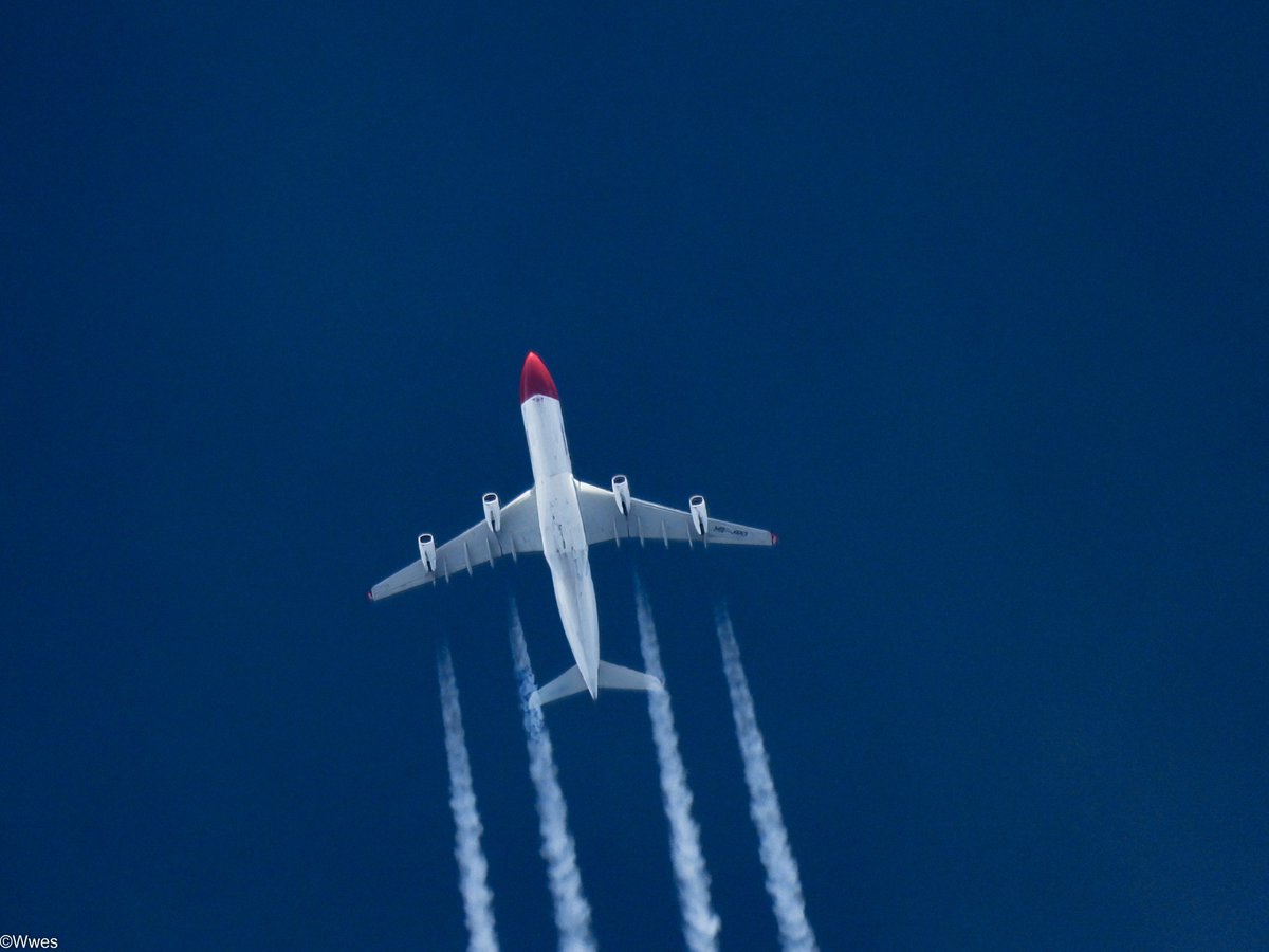wesleyb1989's tweet photo. my take (almost broke my neck lol)
#EDW5L #4B18FF (HB-JMD) #SWITZ #A343 (10:28+-)
(#NLspot #Nikon #P1000 #Aviation #ADSB) https://t.co/ogVslZQAqg