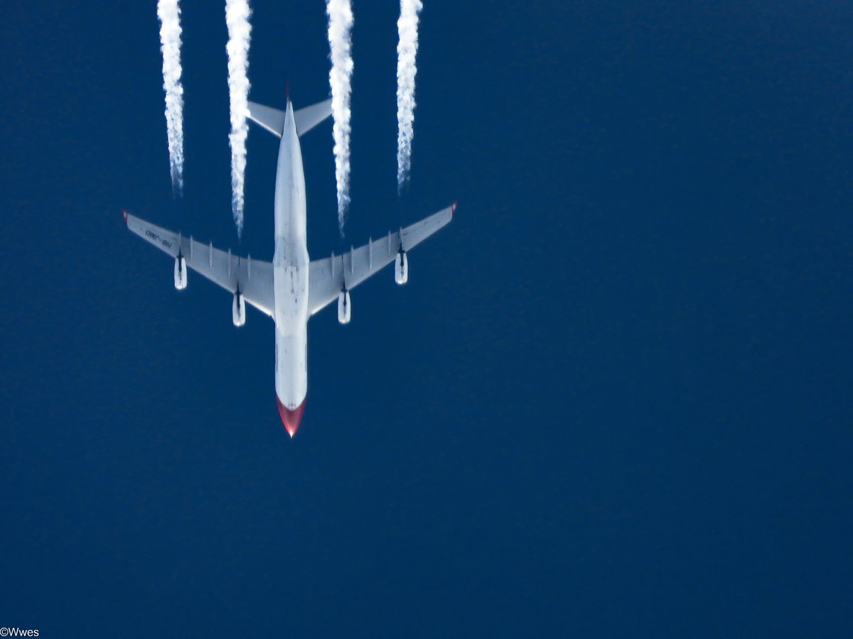 wesleyb1989's tweet photo. my take (almost broke my neck lol)
#EDW5L #4B18FF (HB-JMD) #SWITZ #A343 (10:28+-)
(#NLspot #Nikon #P1000 #Aviation #ADSB) https://t.co/ogVslZQAqg