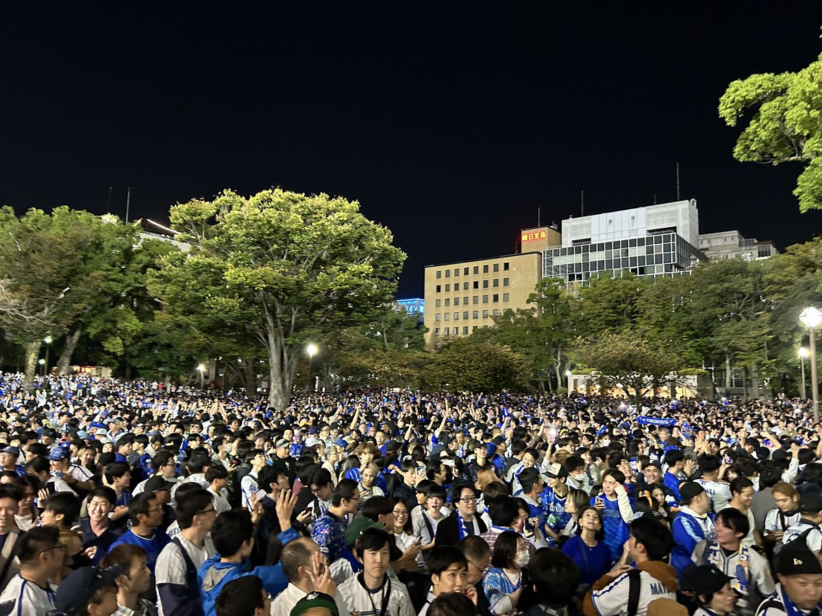 横浜優勝ーーーー‼️
ベイスターズ26年ぶりの日本一👑
おめでとうございます⭐️

CS優勝特番の時に吉井アナが言った「日本一になったら番組やりますよ！」という言葉。
視聴者の皆さんは忘れていませんよね📺

皆さんの後押しが必要です！
熱いエールをお願いします🔥🔥🔥

#tvk_DB
#横浜優勝