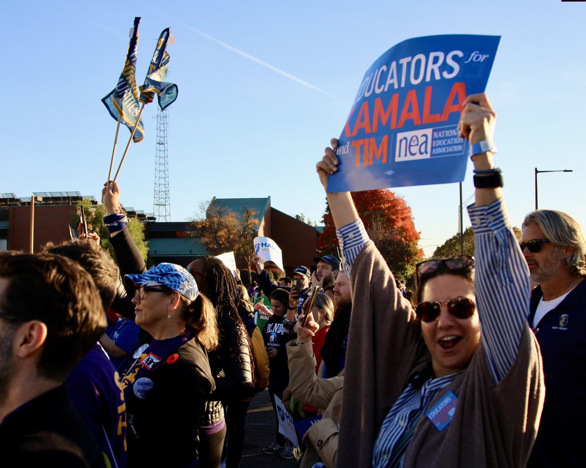 Working people are fired up to support candidates who have their back. We’re ready to turn the page on chaos and division in order to move forward together. #NYCLaborVotes #UnionsForHarrisWalz