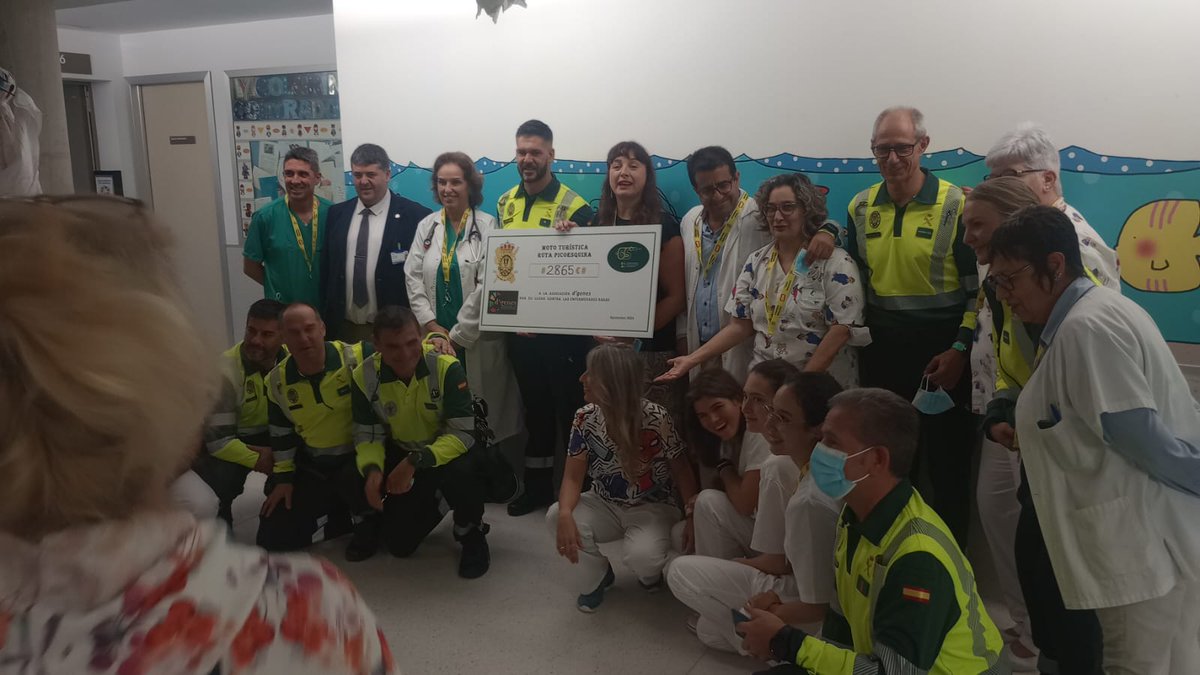 Con motivo de la conmemoración del centenario de la <a href="/guardiacivil/">Guardia Civil</a>, miembros del cuerpo han hecho entrega, en la planta de pediatria del Hospital Santa Lucía, de regalos y dos motocicletas a escala para los niños ingresados.
Con 
<a href="/dgenesmurcia/">D'Genes Asoc. de ER</a> <a href="/EAEHD_RM/">EAEHD REGIÓN MURCIA</a> y
<a href="/Murciasalud/">Murciasalud</a>