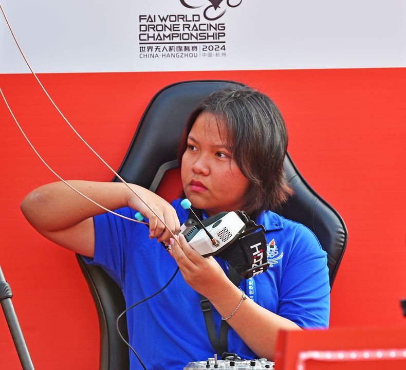 drones_fai's tweet photo. 🤩 Winners of the 2024 FAI World Drone Racing Championship: 
FEMALE
🥇 RIZZO Luisa (ITA)
🥈 WANNAPONG Wanraya (THA)
🥉 LUO Yimeng (CHN)
Full results: https://t.co/xUGL6Jsfa1
🤩 👏👏👏 Congratulations to the winners and to all the participants!
#drones https://t.co/0P08BeRt2I