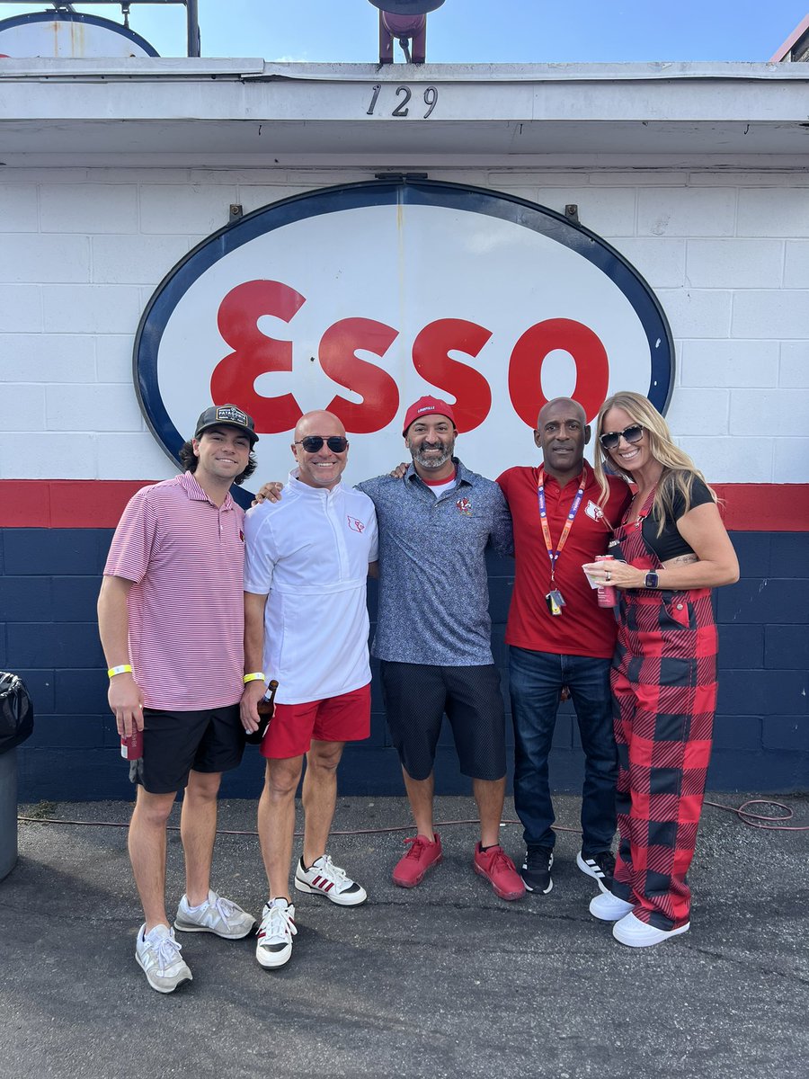 Aaron Flaker tweet media