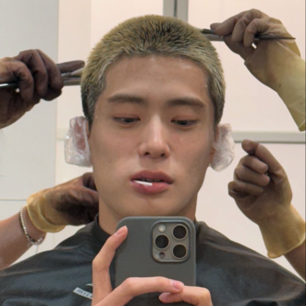 2/10 guys… masih ada 8 member nct! lagi yang bakal wamil siapin hati kalian 😔🫶🏻