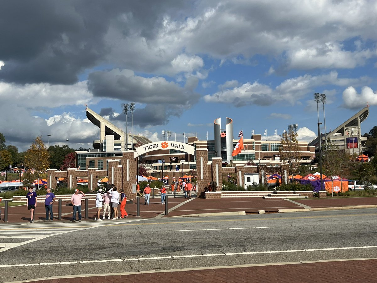 Aaron Flaker tweet media