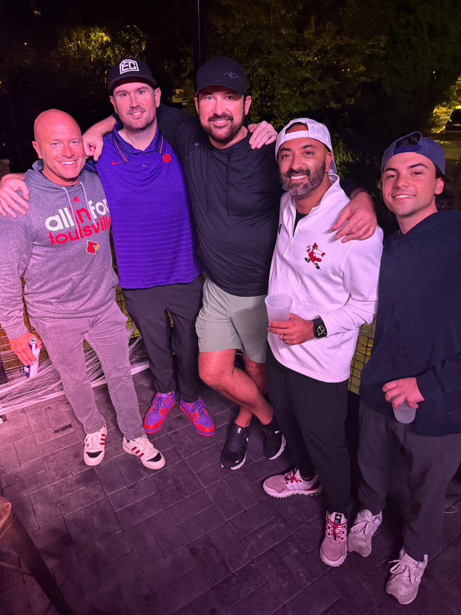 Aaron Flaker tweet media