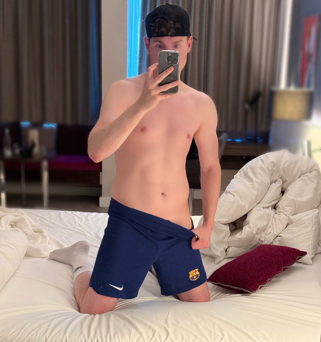 luca_twunk's tweet image. RT if you would love to wake up next to me! 😝 #nikeboy