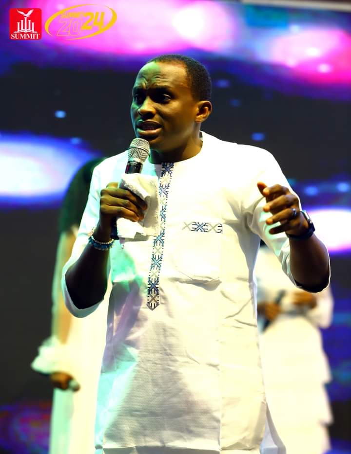 SummitAbuja's tweet photo. 360 Degree lifted the roof with powerful praise, filling the atmosphere with worship and prepared hearts for an encounter with the King of Glory!
.
.
#GreatExploits
#Summit2024
#SummitConference
#SummitBibleChurch https://t.co/cASMoklSHs