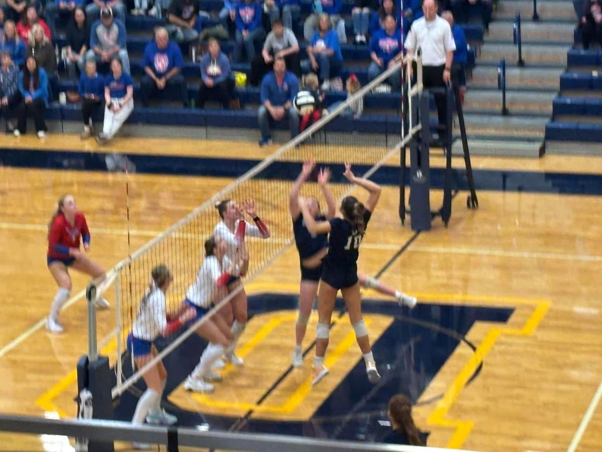 croz_jess's tweet image. Last night ended our magical run in the Semi-State Championship game! Thanks to everyone who supported our girl &amp;amp; to her teammates for loving her so much! She sure is going to miss some of her favorite people next year on the court! #Warrior #2AFinalFour 🏐💙 @ToriCrozier2026