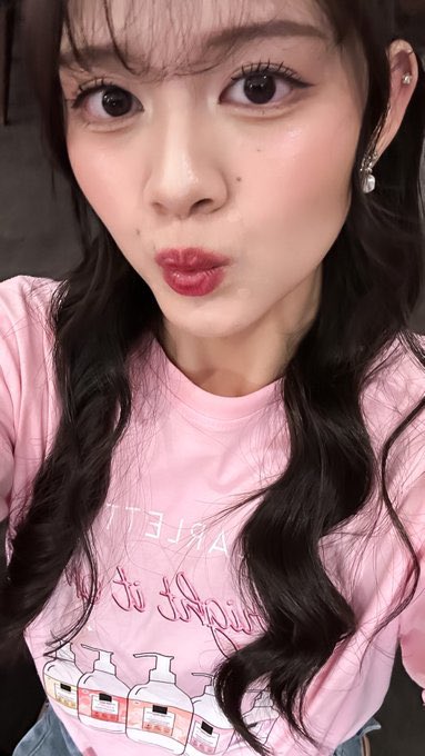 Christyzer's tweet photo. Tengs for tudei! Lutchuyy amay pink pink ini🥰

Karena hari ini spesial lebih afdol kalo spam pap di pm gaksiiii👉👈 sp setuju???!! @A_ChristyJKT48 

#Shen6riKuaileChristyzer https://t.co/WhhphL4pmu