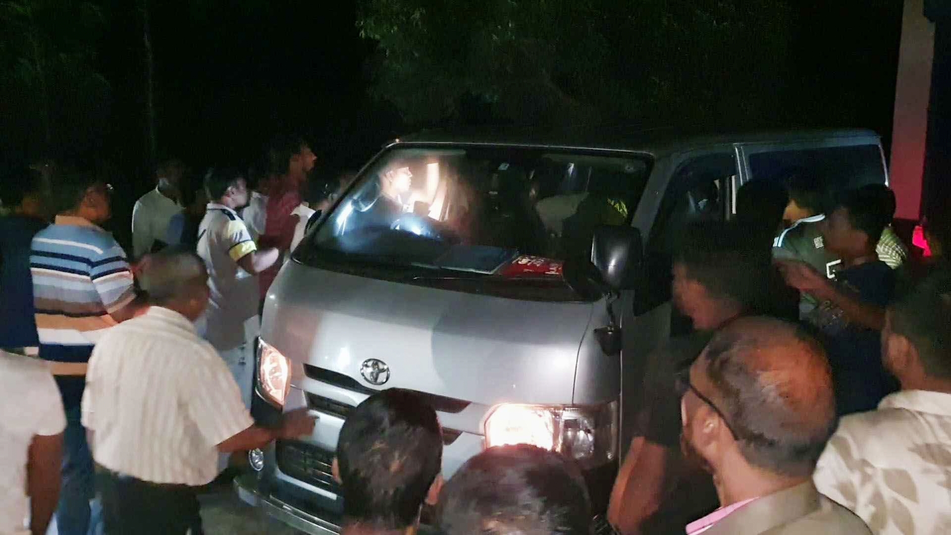 নওগাঁর ইয়াদআলি মোড়ে গুলিবিদ্ধ বিএনপি’র ৪ নেতা হাসপাতালে ভর্তি