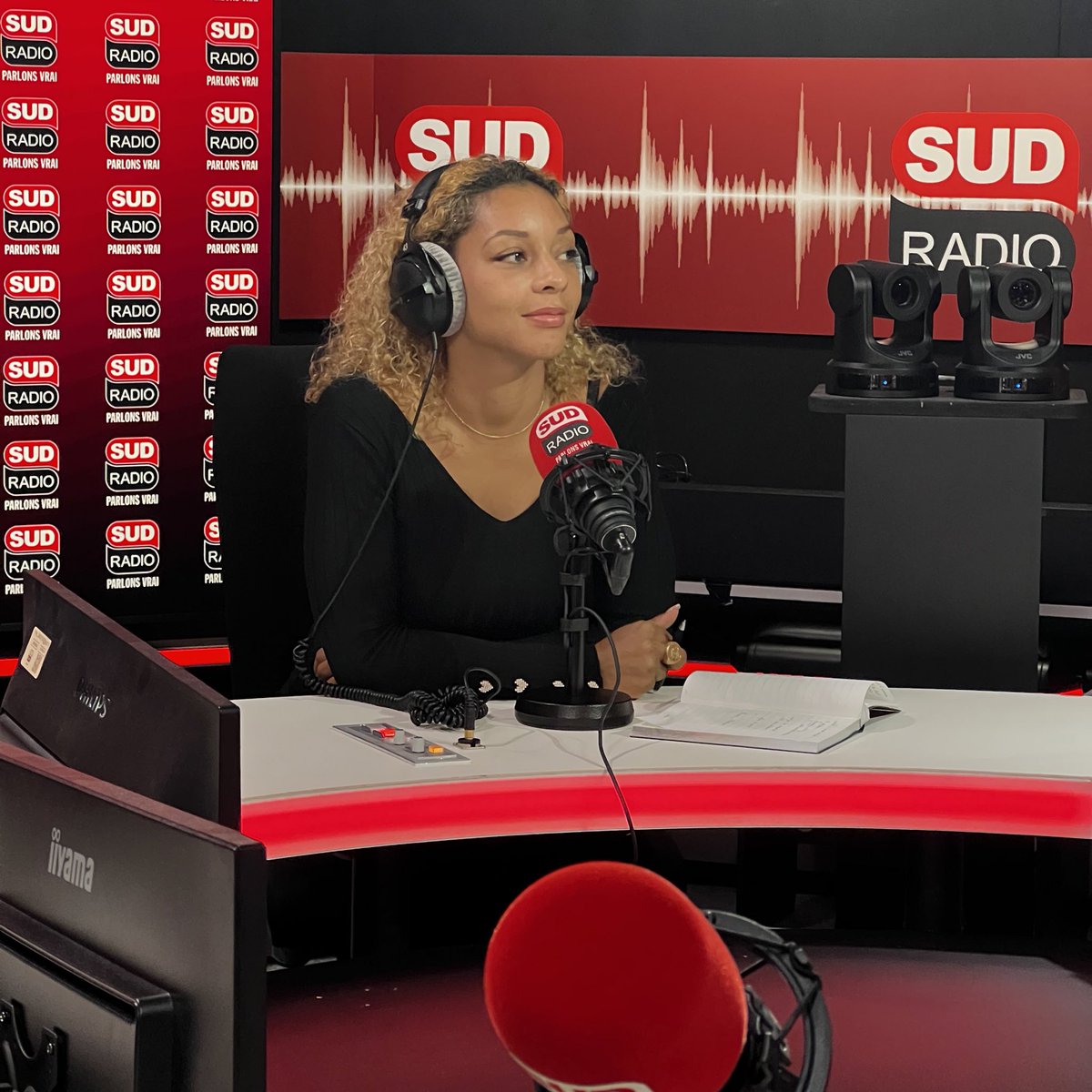 Le magazine des Champions avec Magda Wiet-Hénin youtu.be/s_WUhcMrlNE?si… via <a href="/YouTube/">YouTube</a>

Ravie de pouvoir vous en dire plus sur mon projet en cours, 
Move With Heart ✨
qui vise à soutenir et inspirer les femmes à travers le sport et le bien-être.