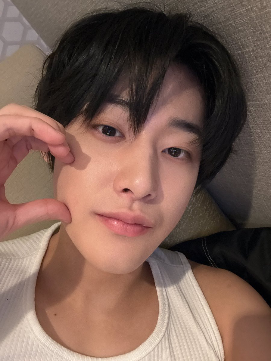 WEi__Member's tweet image. [#용하] 따랑해❤️