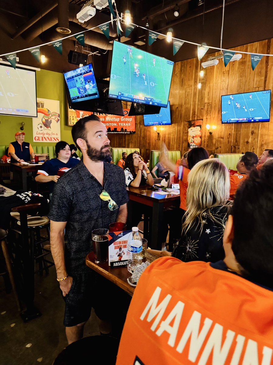 HOUBroncosFans's tweet photo. #Sunday #GameDay #BoNix
#DENvsBAL WK9 in Baltimore
kickoff 12PM CSTπ
Brunch Watch Party π₯©π³
w/@HOUBroncosFans
#HughOconnors @hugh_bar
Marq*E Entertainment Center
7620 Katy Fwy (I10 & 610)
#HoustonTX 77024
#DenverBroncos #Broncos #HDBF #Houston #BroncosBar #BroncosCountry https://t.co/LWEtR0OkZf