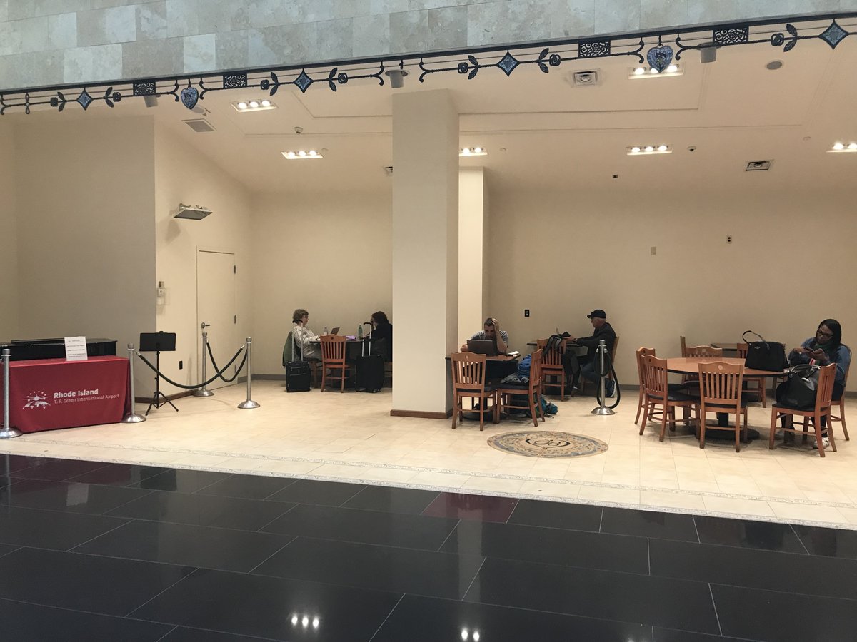 IFlyRhodeIsland's tweet photo. We are pleased to welcome our new PVD Pavilion area at PVD. This new section is intended to serve a slightly nicer and a little quieter seating area and will be used by our growing number of music volunteers. #FlyRI #customersatisfaction #newservices #music #volunteers https://t.co/snIsYwxU47