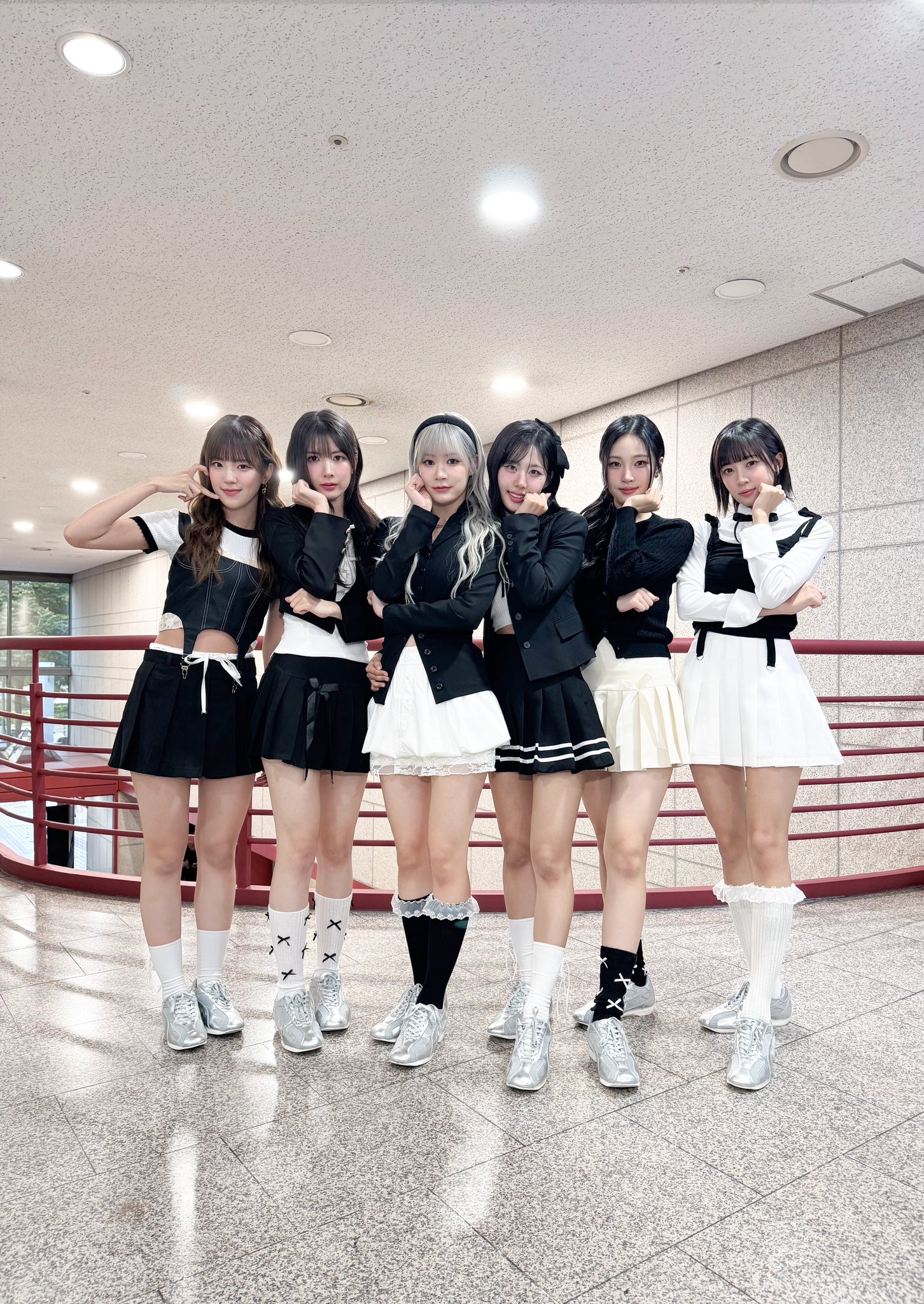 GbdkK6wb0AAMfKz?format=jpg&name=large